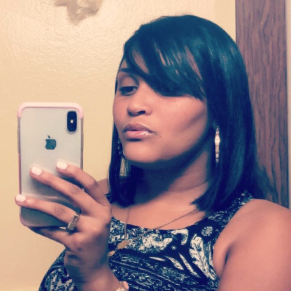 Meet your Posher, Perla